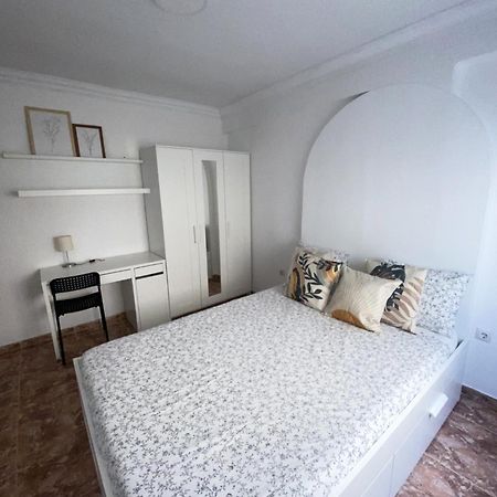 Апартаменти Apartamento Deborah Малага Екстер'єр фото